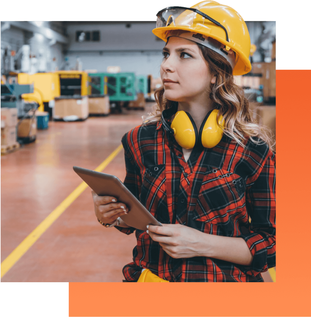 img_field-service-mgmt-lady-tablet